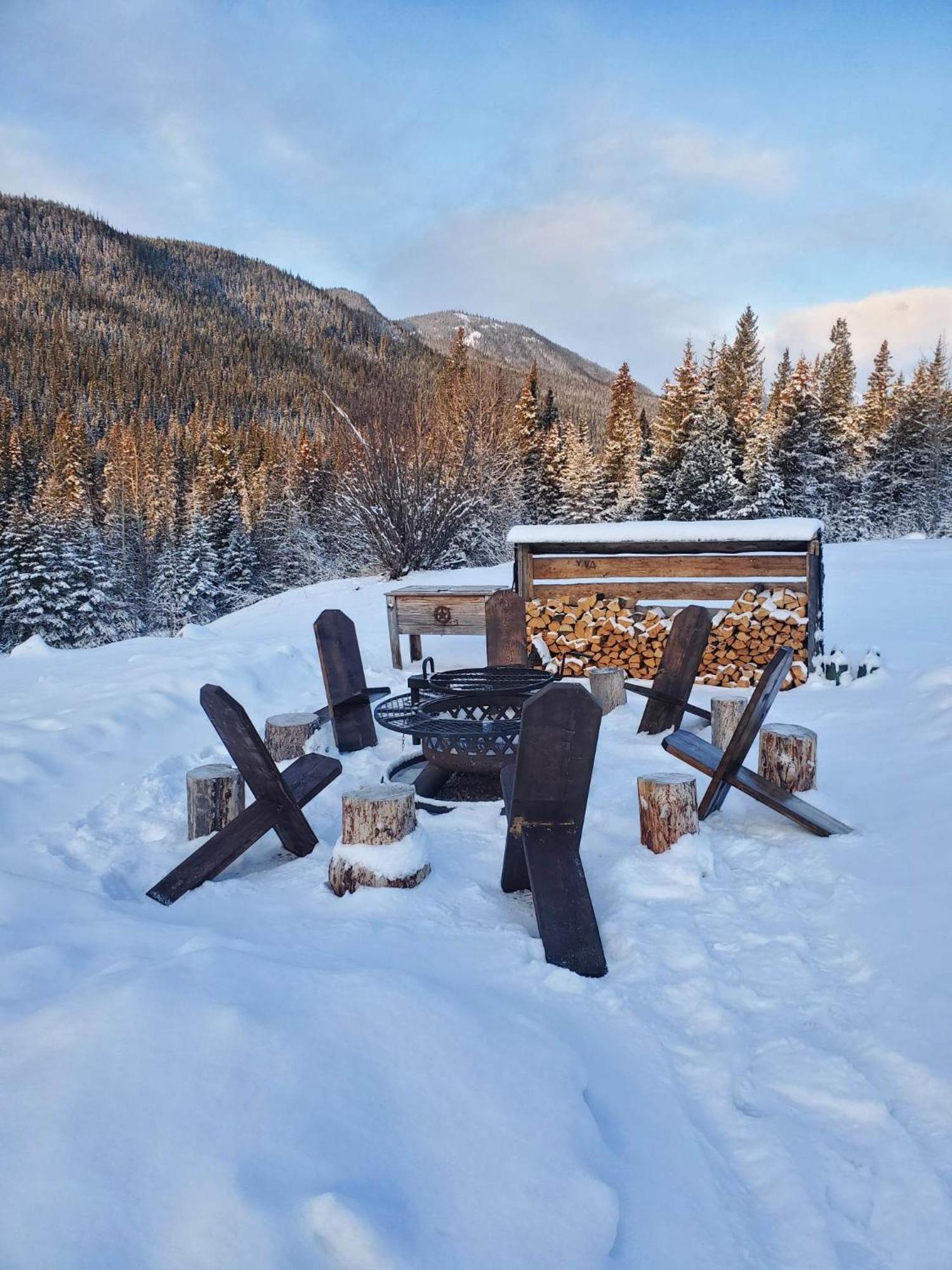 Rocky Mountain Escape Dome & Log Cabin Rentals - Rock Lake Rock Lake Lodge Provincial Park Zewnętrze zdjęcie