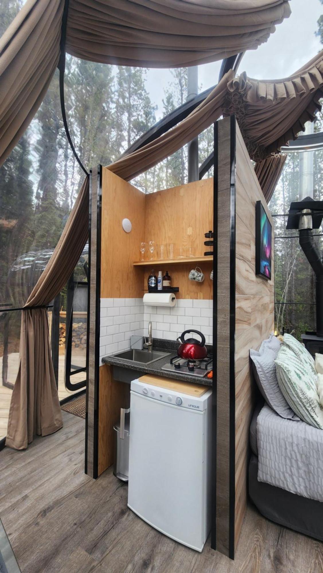 Rocky Mountain Escape Dome & Log Cabin Rentals - Rock Lake Rock Lake Lodge Provincial Park Zewnętrze zdjęcie